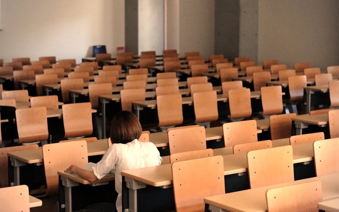 俳優養成所の選び方で失敗しない！後悔しないための比較ガイド