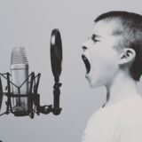 声優の発声を改善する姿勢の整え方｜基礎から実践まで完全解説